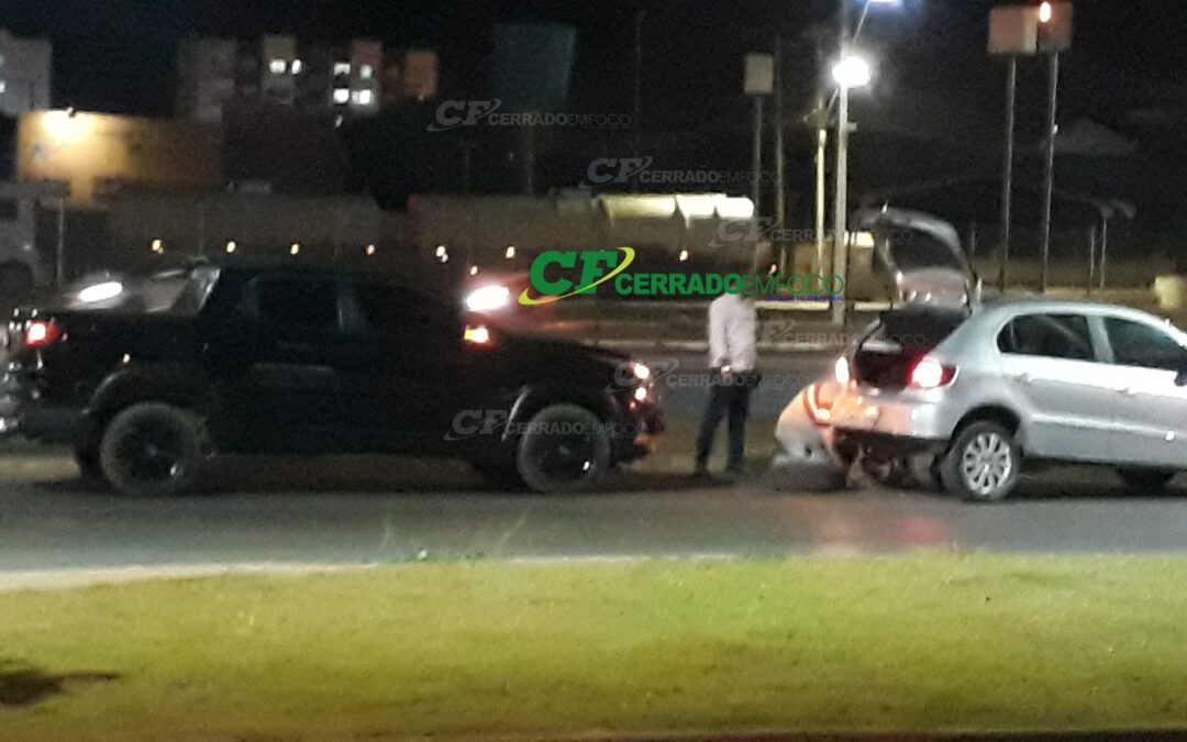 LEM: Colisão entre veículos na Avenida Barreiras.