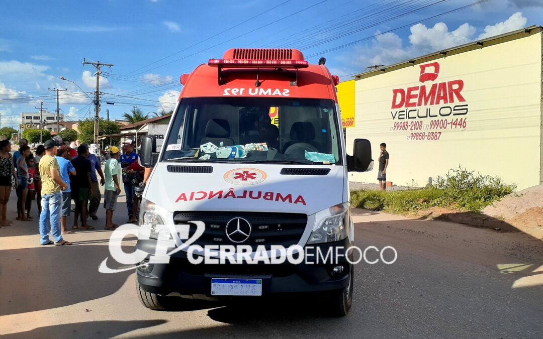 LEM: Pedestre e motociclista ficam feridos após colisão no bairro Santa Cruz