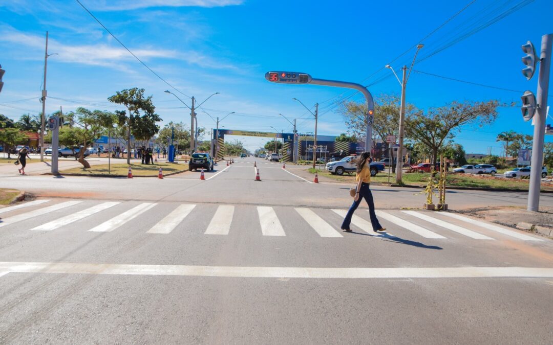 LEM: 1º etapa da Nova JK está concluída com abertura dos retornos e funcionamento dos semáforos.